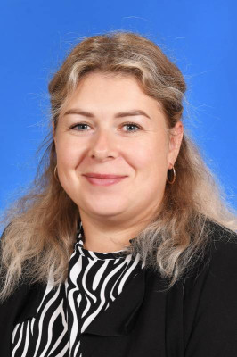 Воспитатель Леонова Наталья Юрьевна Воспитатель Леонова Наталья Юрьевна